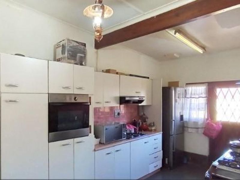 Townhouse For Sale In Durban - Photo 2