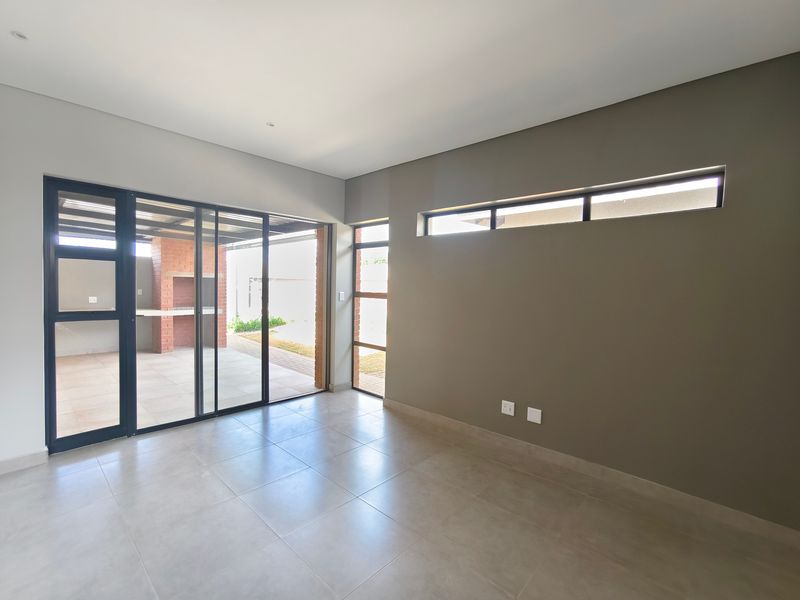Townhouse For Sale In Bloemfontein - Photo 6