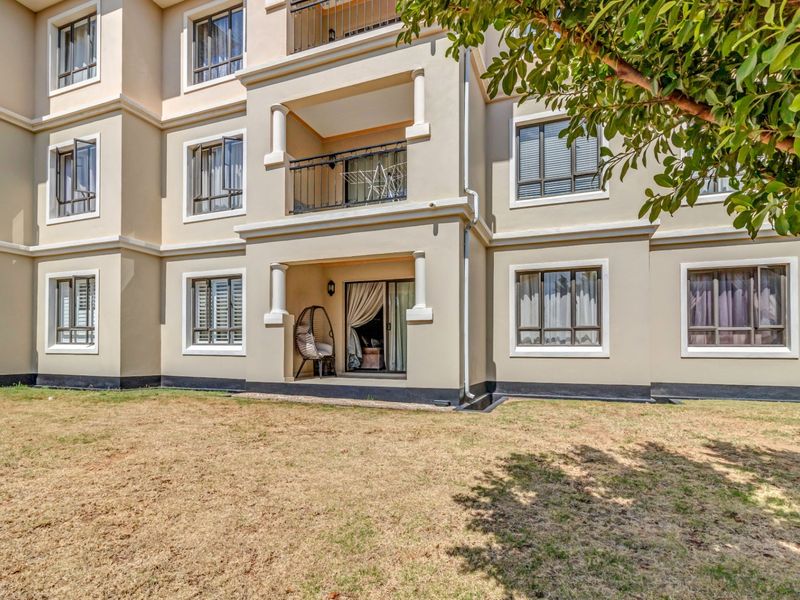 Apartment Rental Monthly In Sandton - Photo 2