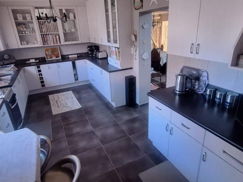 House For Sale In Carletonville - Photo 4