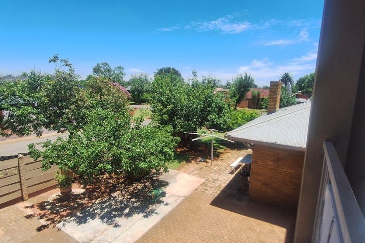 House For Sale In Carletonville - Photo 5