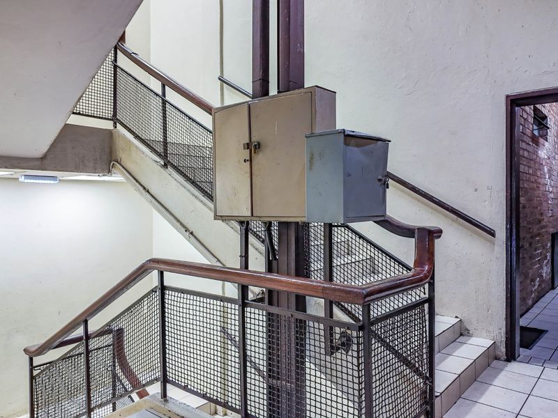 Apartment For Sale In Johannesburg - Photo 3