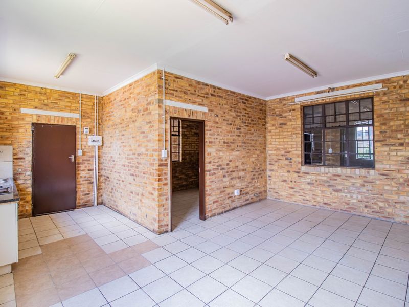 Apartment For Sale In Johannesburg - Photo 6
