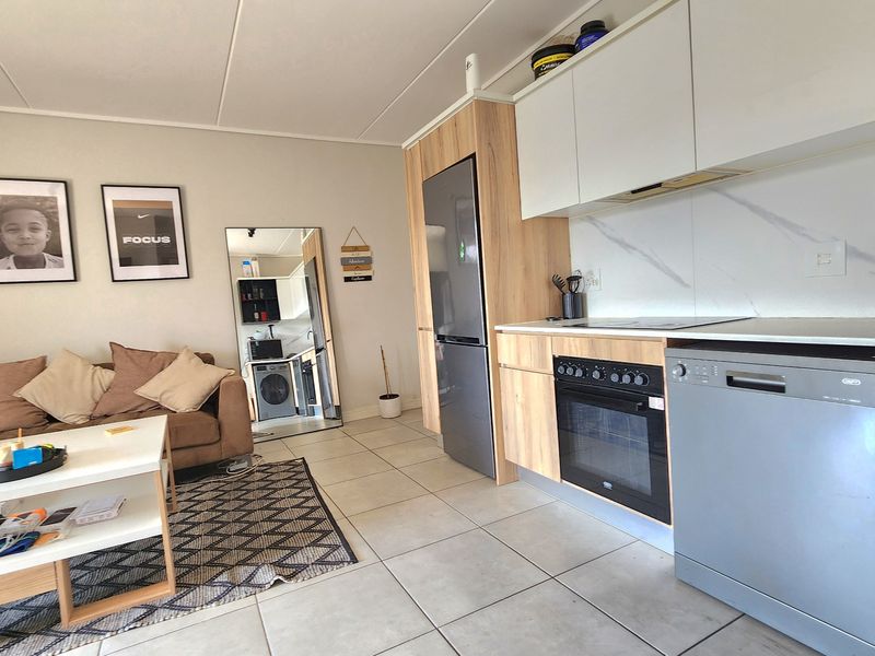 Apartment Rental Monthly In Midrand - Photo 5