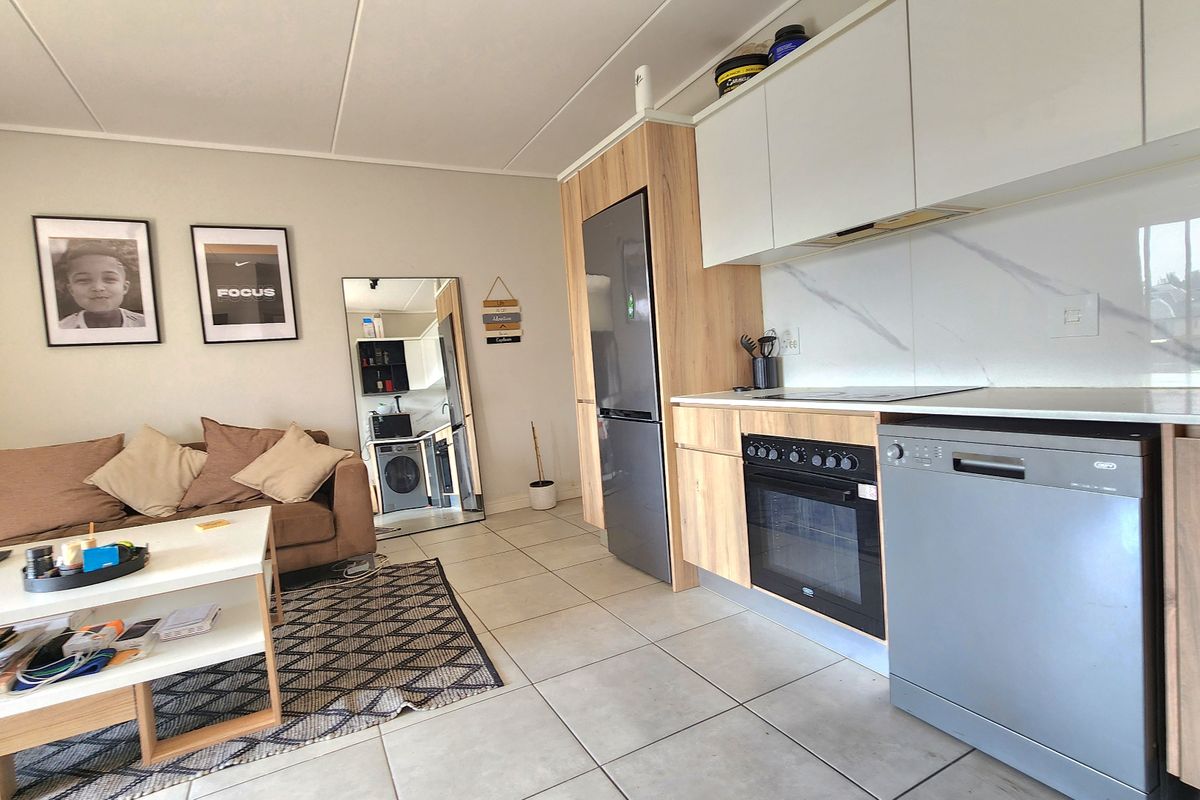 Apartment Rental Monthly In Midrand - Photo 5