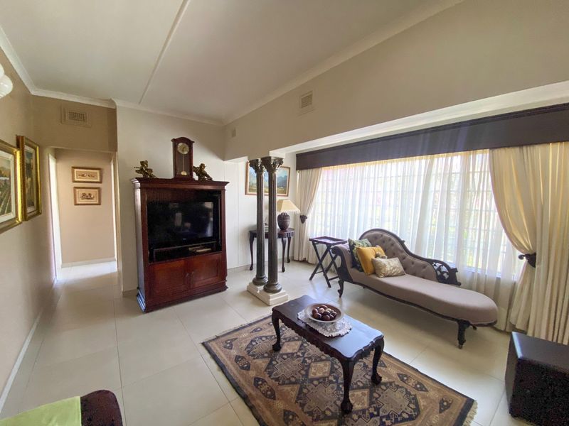 House For Sale In Margate - Photo 7