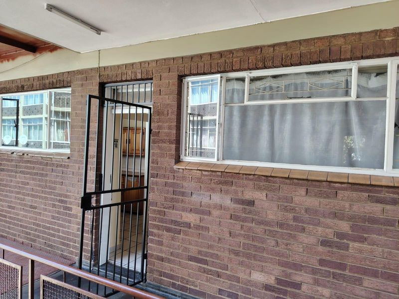 Apartment For Sale In Pretoria - Photo 3