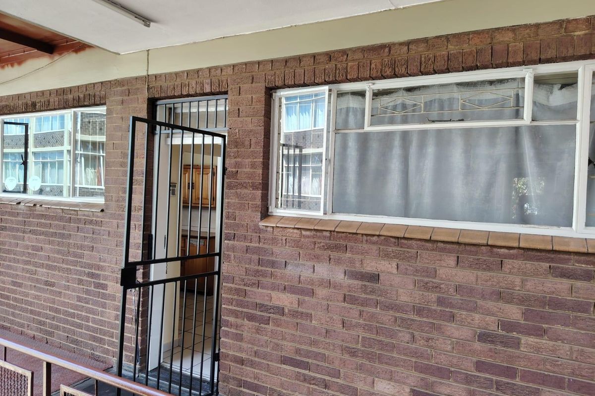 Apartment For Sale In Pretoria - Photo 3