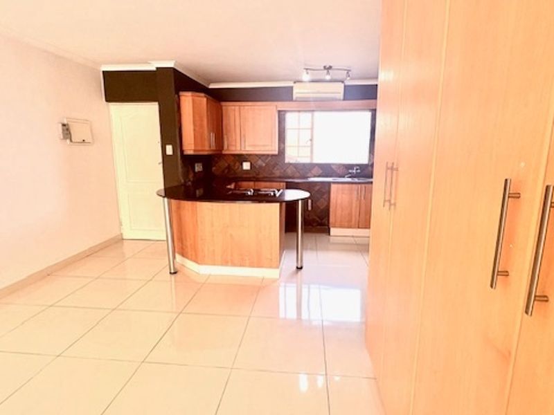 Apartment For Sale In Midrand - Photo 3
