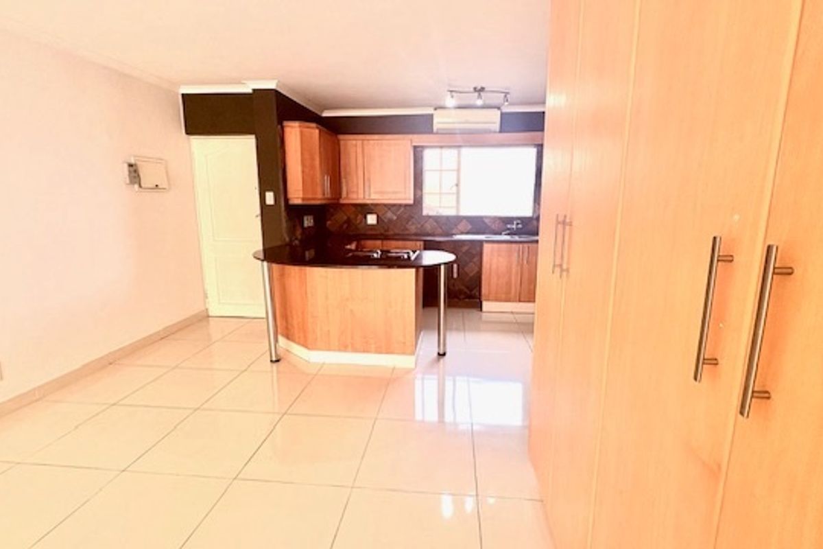 Apartment For Sale In Midrand - Photo 3