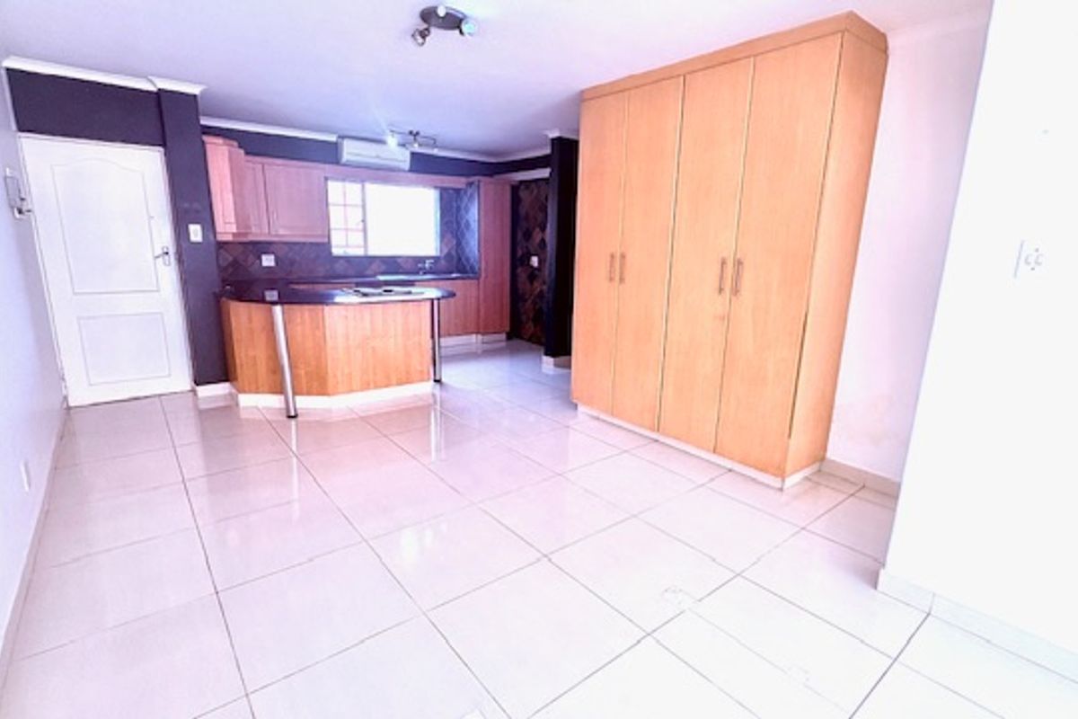 Apartment For Sale In Midrand - Photo 2