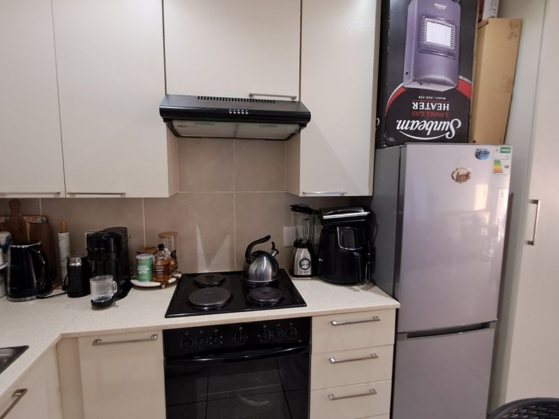 Apartment For Sale In Sandton - Photo 3