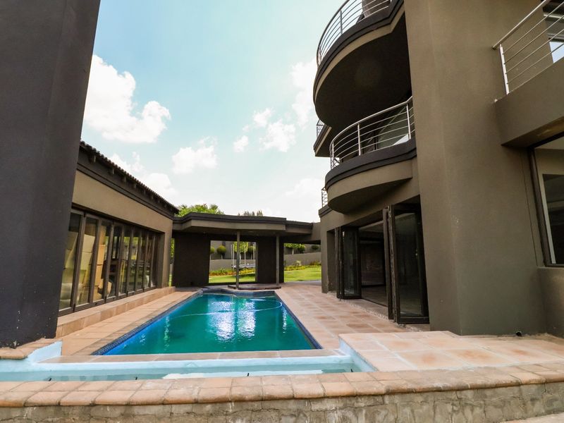 House For Sale In Centurion - Photo 2
