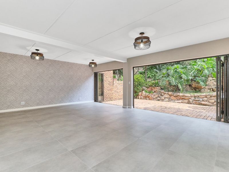 Townhouse For Sale In Randburg - Photo 2