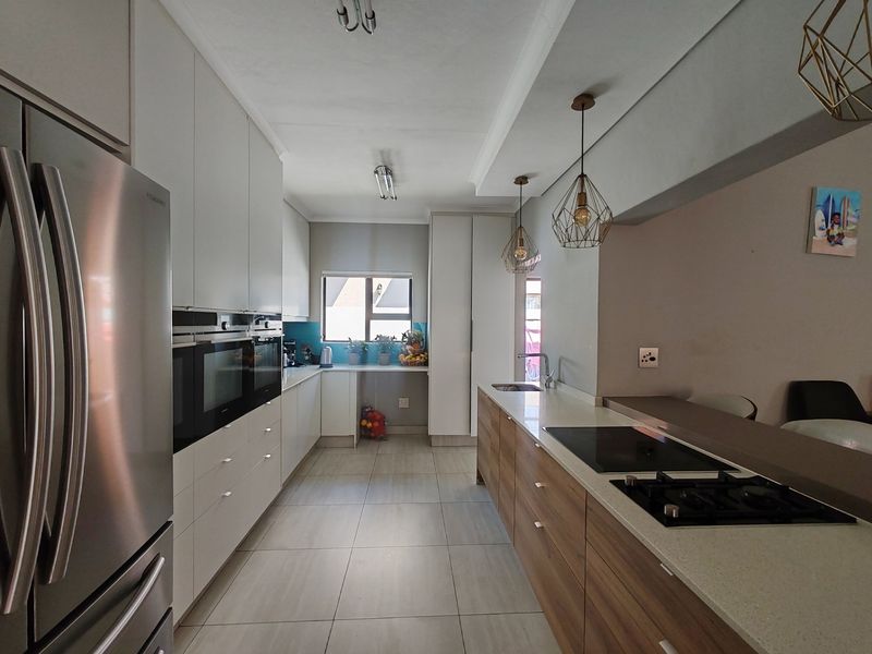 House Rental Monthly In Edenvale - Photo 10