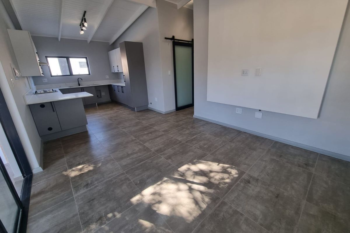 Apartment For Sale In Pretoria - Photo 3