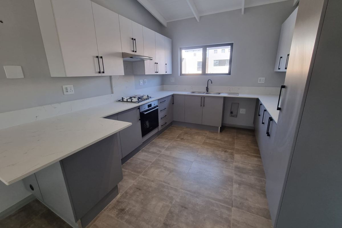 Apartment For Sale In Pretoria - Photo 4