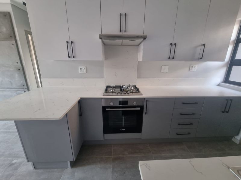 Apartment For Sale In Pretoria - Photo 5