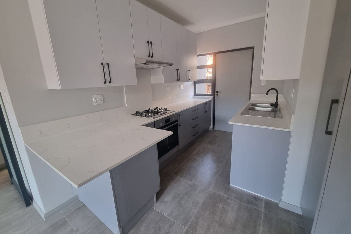 Apartment For Sale In Pretoria - Photo 4