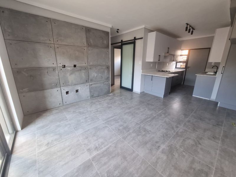 Apartment For Sale In Pretoria - Photo 2