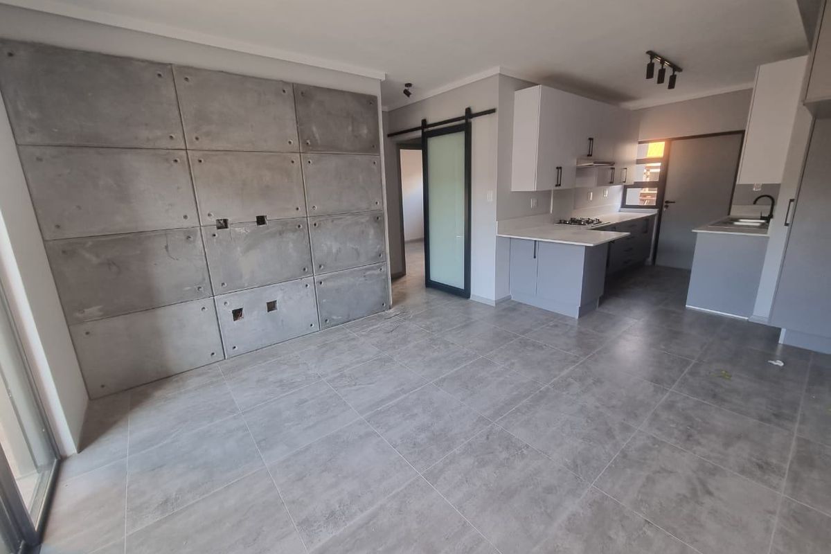 Apartment For Sale In Pretoria - Photo 3