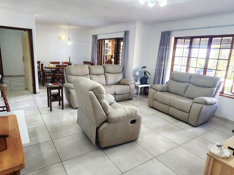 Townhouse For Sale In Port Shepstone - Photo 9