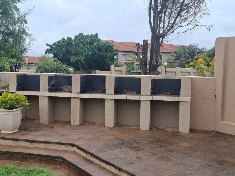 Apartment Rental Monthly In Randburg - Photo 6