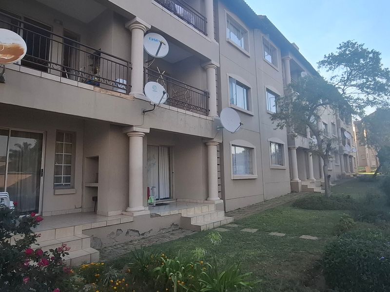 Apartment Rental Monthly In Randburg - Photo 2