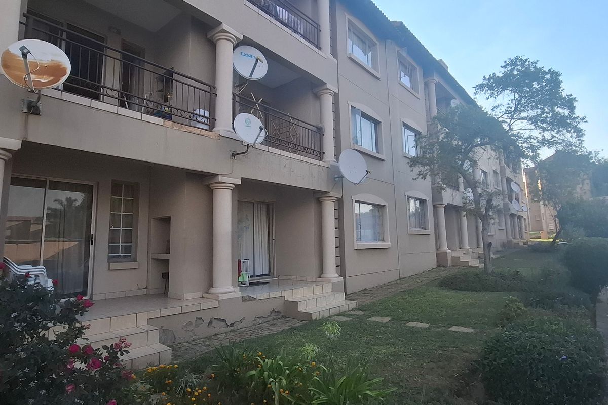 Apartment Rental Monthly In Randburg - Photo 2