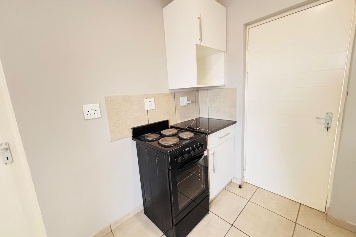 Apartment Pending Sale In Midrand - Photo 3
