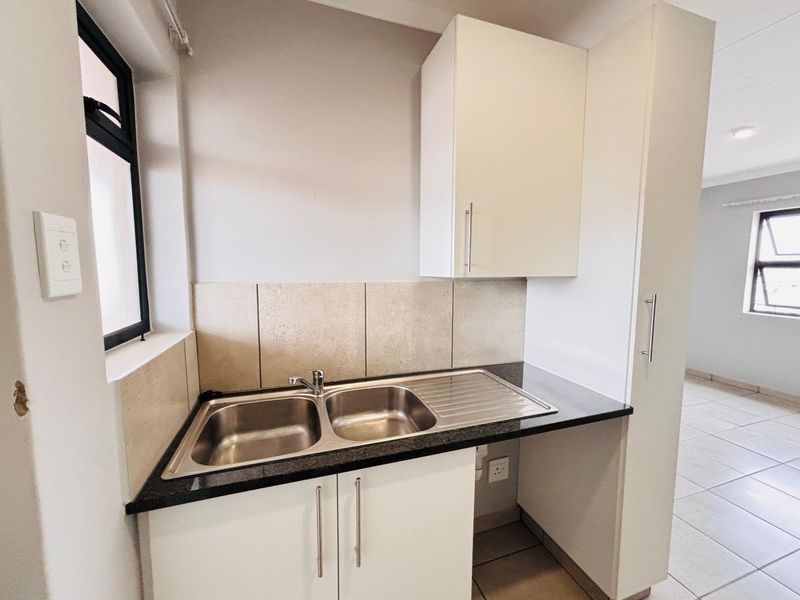 Apartment Sold In Midrand - Photo 4