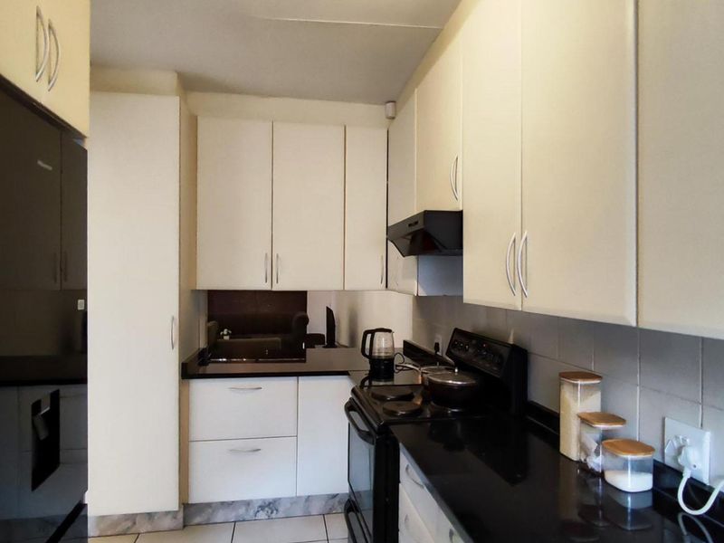 Townhouse For Sale In Kempton Park - Photo 4