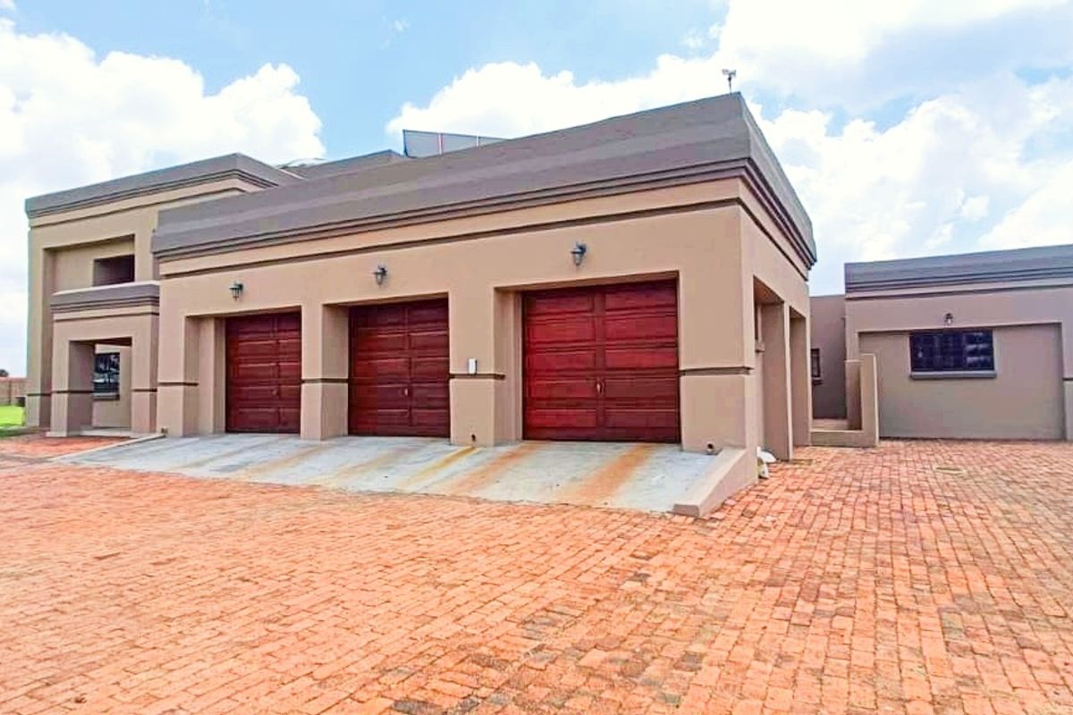 Farm For Sale In Pretoria - Photo 4