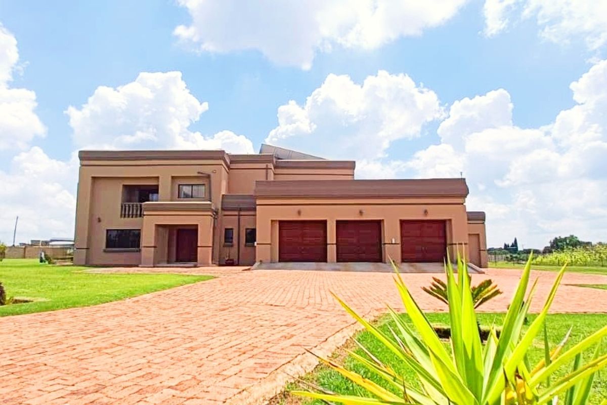 Farm For Sale In Pretoria - Photo 2