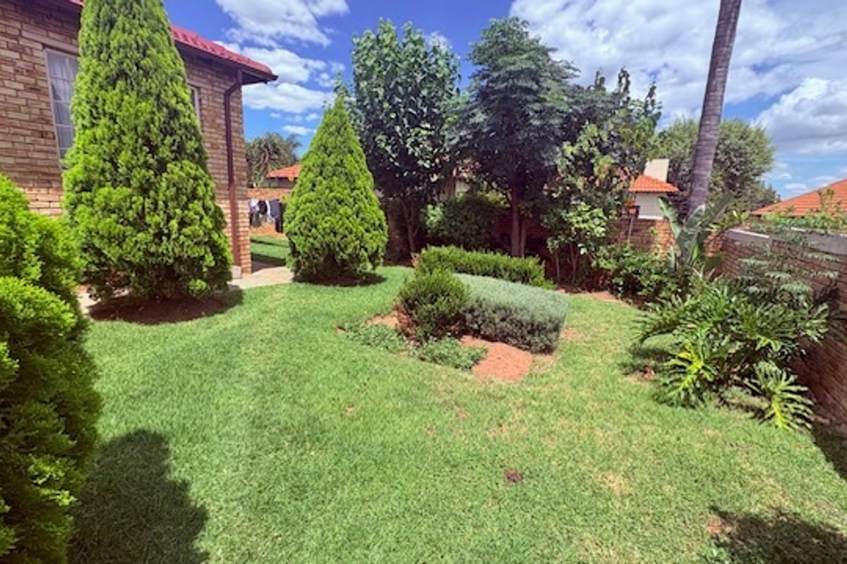 Cluster Pending Sale In Midrand - Photo 2