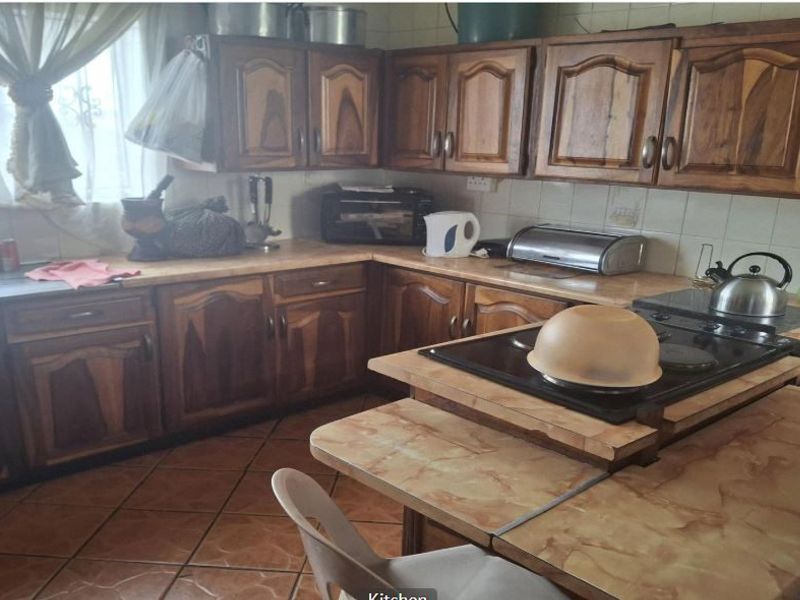 House For Sale In Tembisa - Photo 3