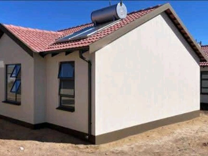 Townhouse For Sale In Boksburg - Photo 2