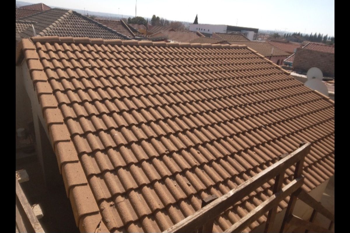 Townhouse For Sale In Tembisa - Photo 2