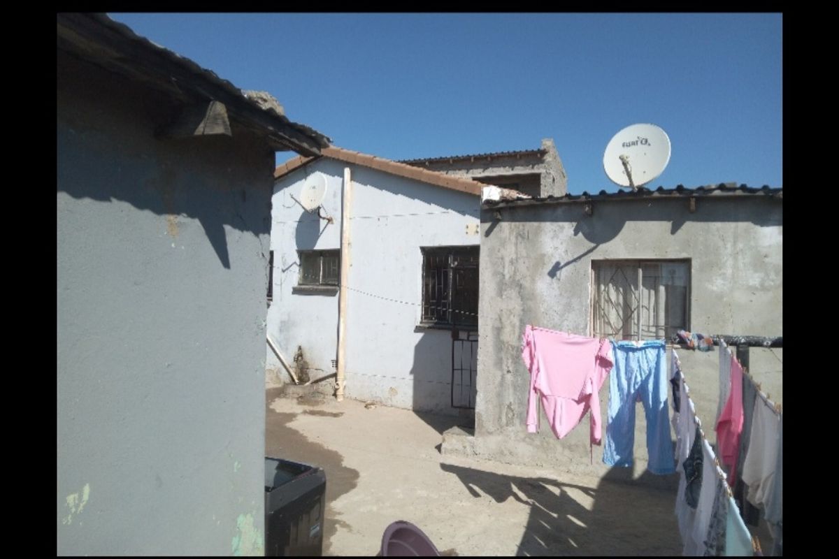 Townhouse For Sale In Tembisa - Photo 5