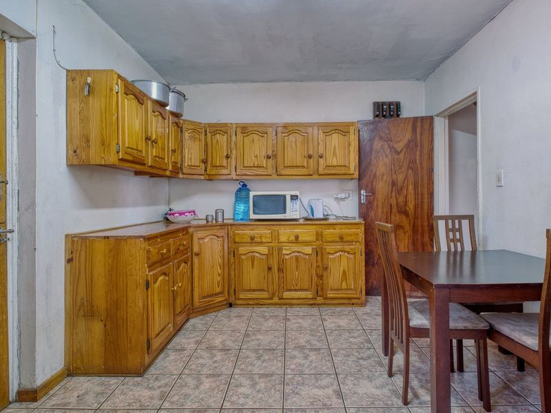 Townhouse Pending Sale In Port Elizabeth - Photo 9