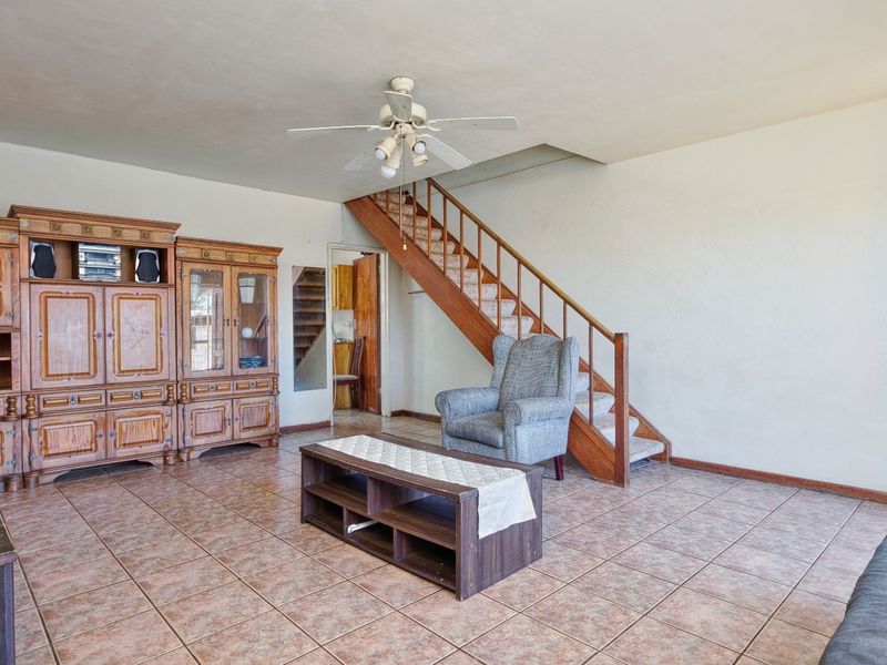 Townhouse Pending Sale In Port Elizabeth - Photo 6