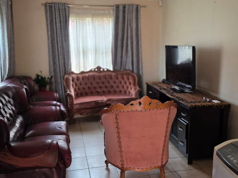 House For Sale In Centurion - Photo 3