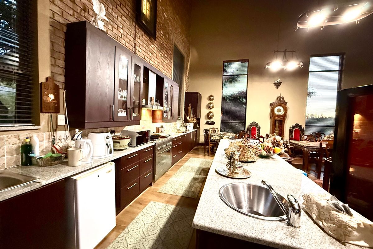 House Pending Sale In Bloemfontein - Photo 4