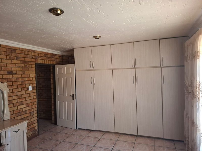 House For Sale In Nigel - Photo 7