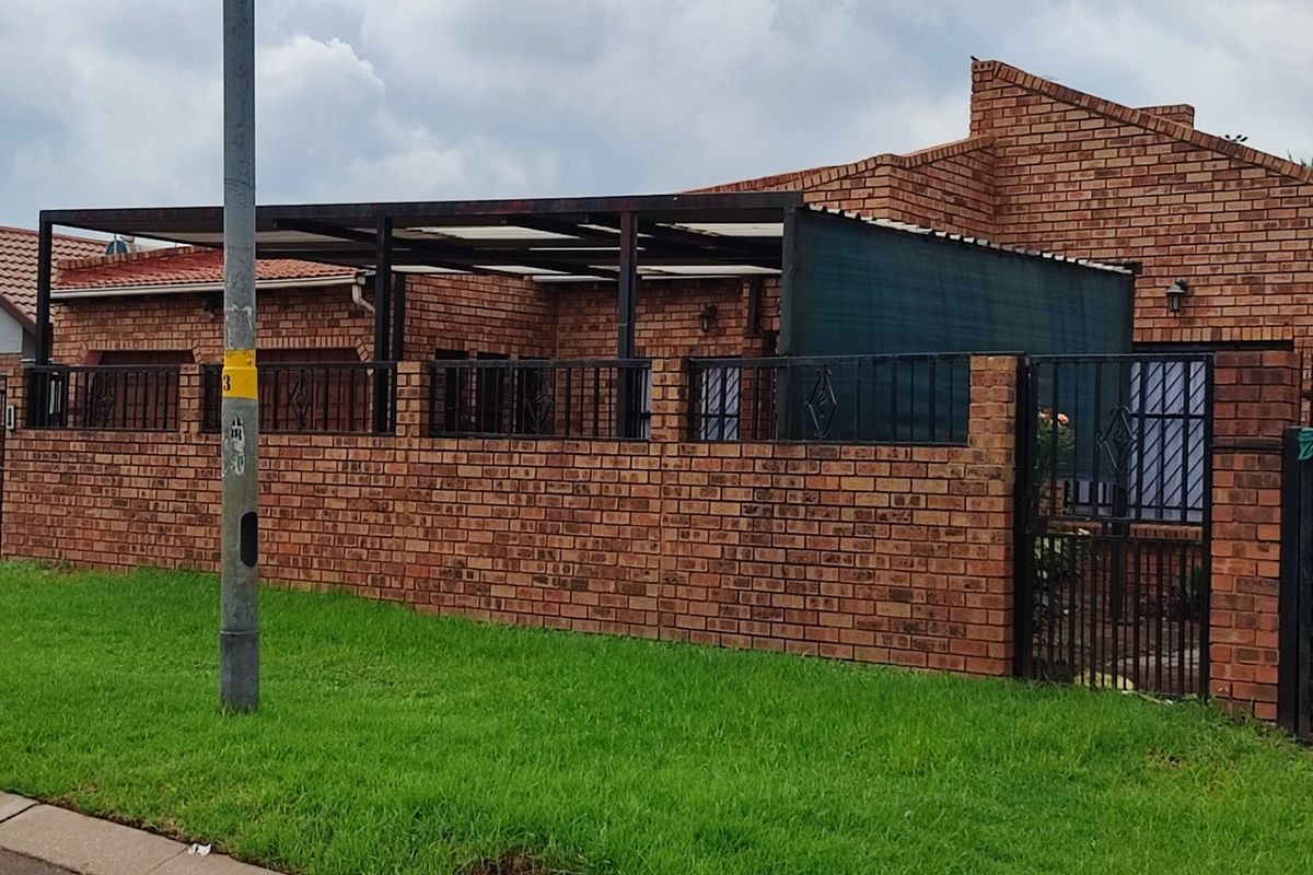 House For Sale In Boksburg - Photo 3