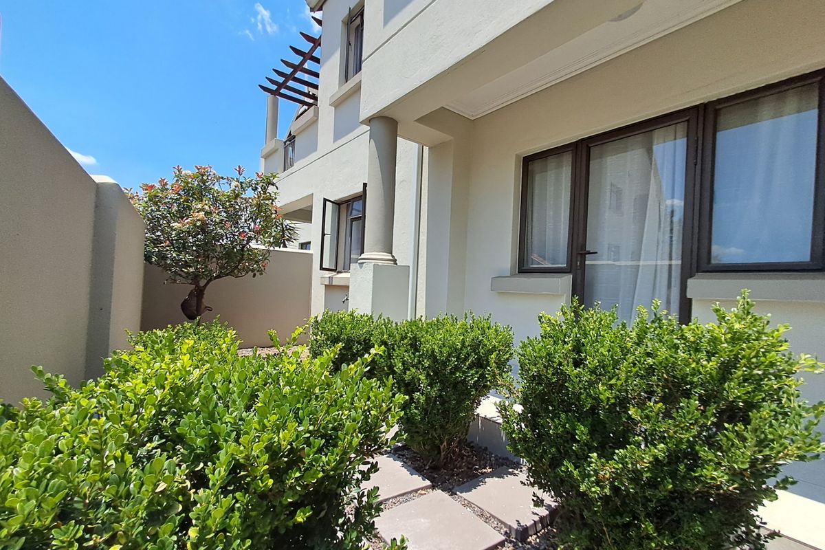 Apartment Rental Yearly In Sandton - Photo 2