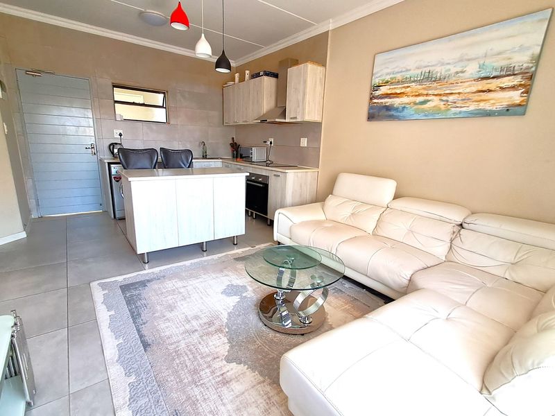 Apartment Rental Yearly In Sandton - Photo 4
