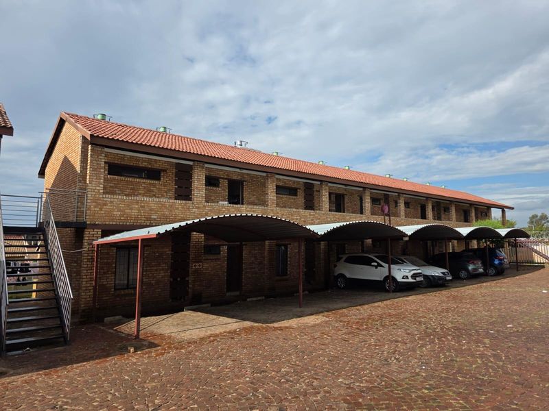 Apartment For Sale In Centurion - Photo 1