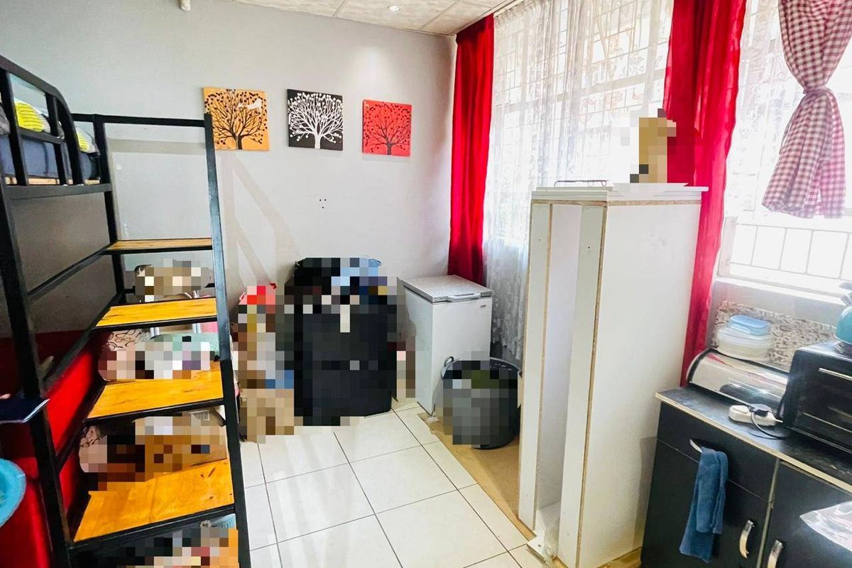 Apartment For Sale In Pretoria - Photo 3