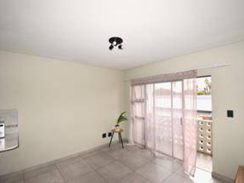 Apartment For Sale In Boksburg - Photo 6